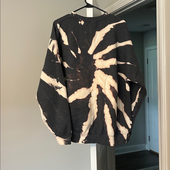 Bleached Fall Sweatshirt - Picture 3 of 5